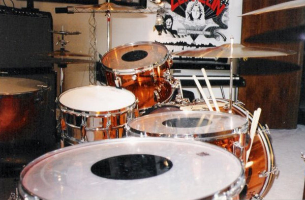 amber-vistalite-vintage-ludwig-drum-kit-24-bonham